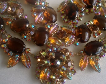 DeLizza and Elster a/k/a Juliana Oval Open Back Cognac Glass Cabochon and Iridescent Glass Carved Leaves Necklace Bracelet and Earrings