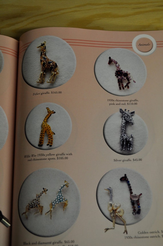 Unsigned Giraffe Figural Brooch (Book Piece) - image 3