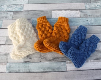 Instant Download Bobble Baby Boots English Knitting PDF Pattern. Knit Baby Booties Pattern. Seamless Booties.Knee High Baby Booties Pattern.