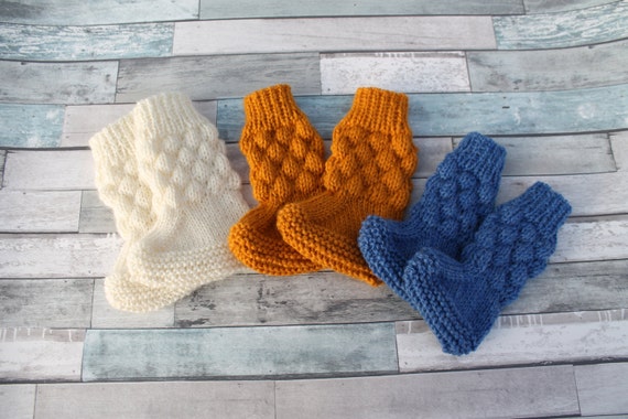 Instant Download Bobble Baby Boots English Knitting PDF Pattern. Knit Baby Booties Pattern. Seamless Booties.Knee High Baby Booties Pattern.