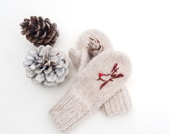 Toddler Mittens with Embroidery. Alpaca Mittens with Deer Embroidery. Hand Knit Toddler Beige Mittens. Christmas Mittens. Wool Mittens.