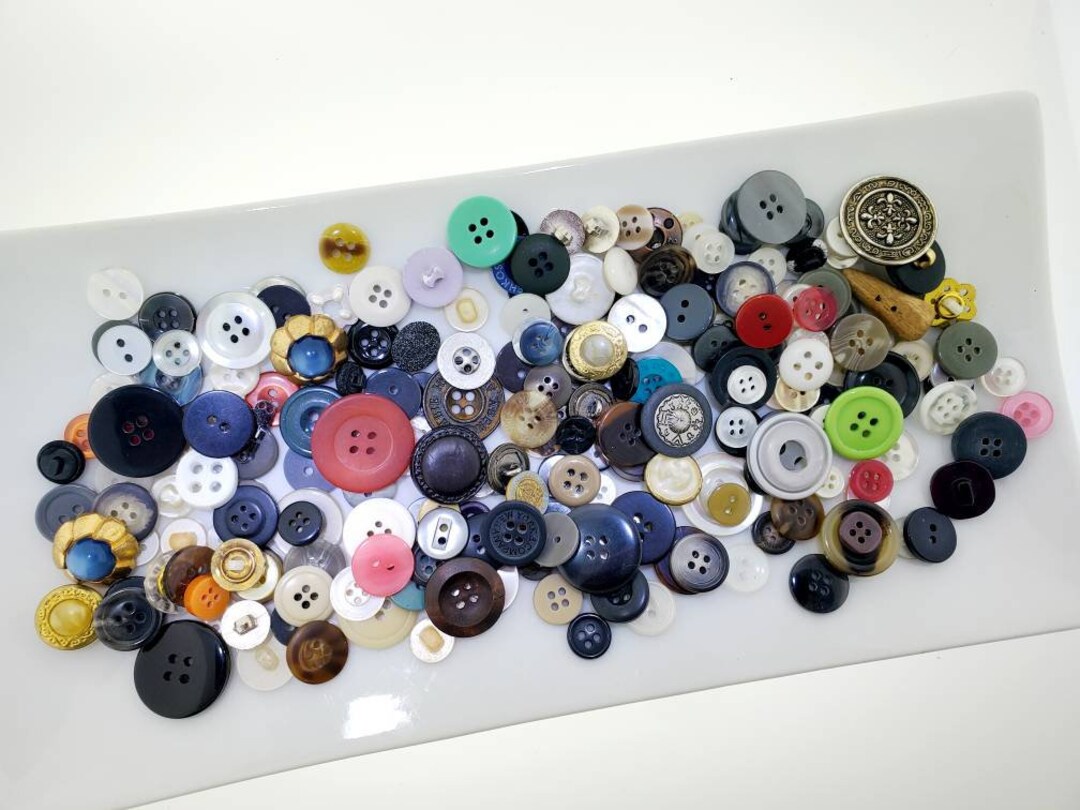 Mixed Button Lot for Crafting: Vintage & New, 100-200 Pieces - Etsy