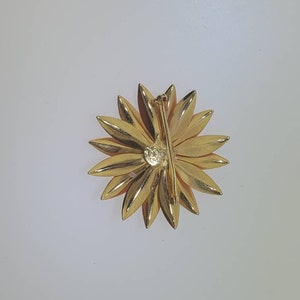 Vintage Mod 1960s enamel metal flower jewelry Bold springtime brooches Floral bloom lapel pins image 6