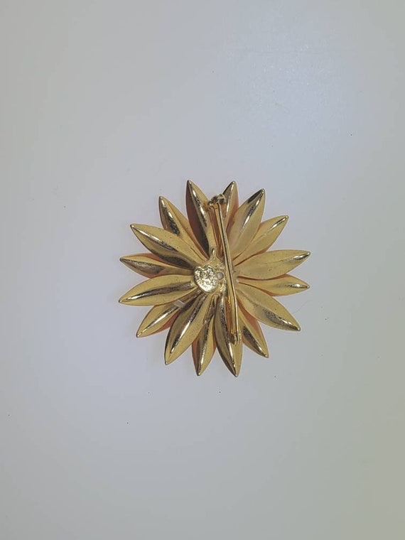 Vintage Mod 1960’s enamel metal flower jewelry  B… - image 6