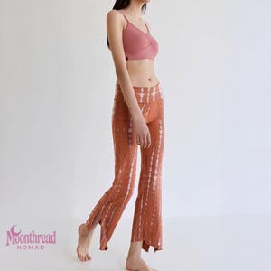 Tie Dye Flare Yoga Pants with Side Slit - High Waist Moisture Wicking Leggings for Pilates, Dance, Gym & Fitness - Korean Style Activewear