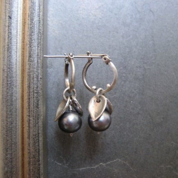 Pearl earrings, freshwater pearls, pearls and leaves, grey blue pearls, small hoops, pearl dangle, pearl hoops, silver hoops