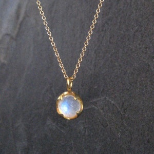 Moonstone Necklace, 14k Solid Gold, Dainty Pendant, Rose Cut Solitaire ...