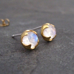 Moonstone stud earrings, 14k gold, rainbow color, rose cut, gold studs, round studs, genuine gemstone, blue flash studs, 7 mm