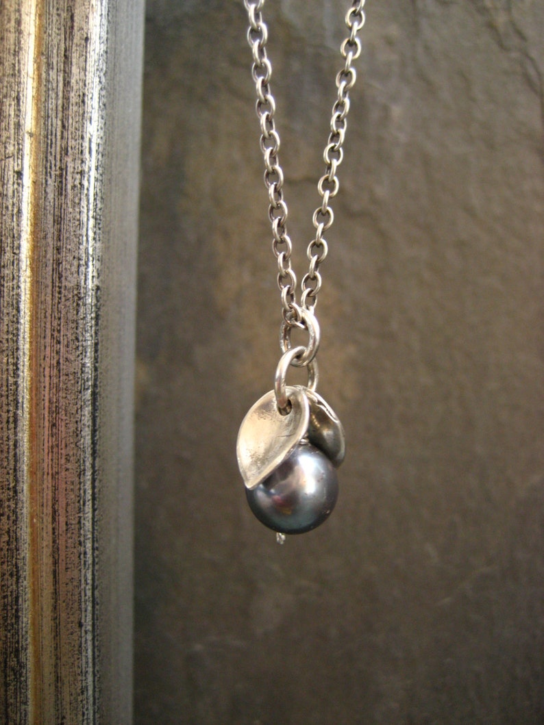 Pearl and leaf necklace solid sterling silver image 3