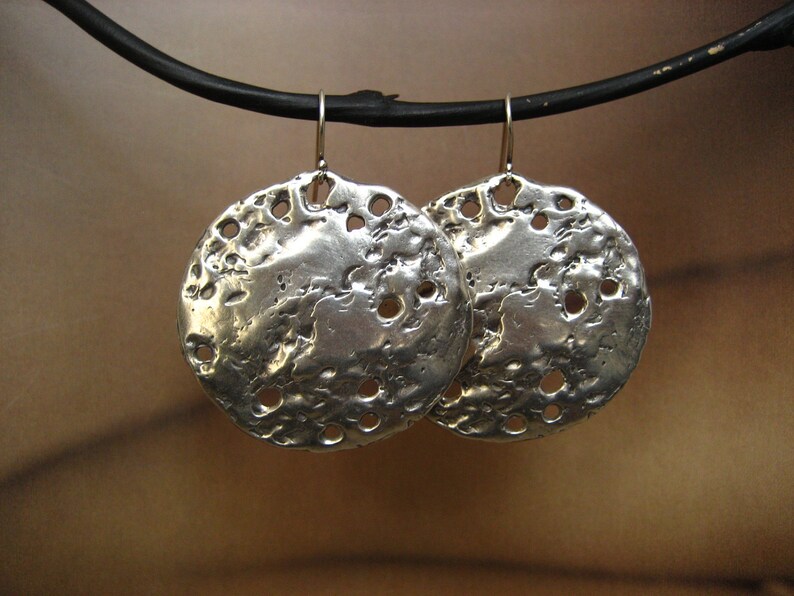 Shoreline sterling silver disc earrings image 2