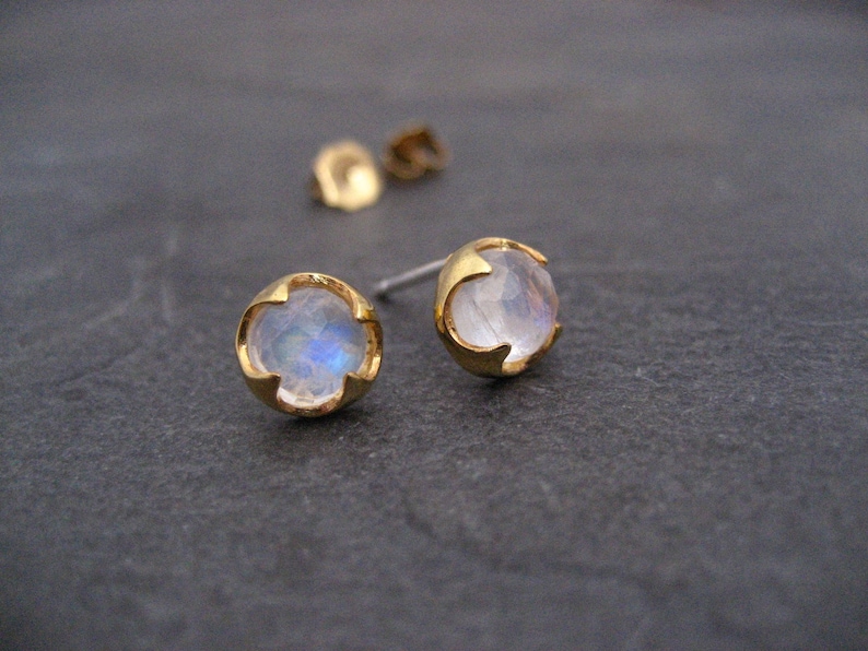 Moonstone stud earrings, 14k gold, rainbow color, rose cut, gold studs, round studs, genuine gemstone, blue flash studs, 7 mm image 3