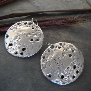 Shoreline sterling silver disc earrings image 1