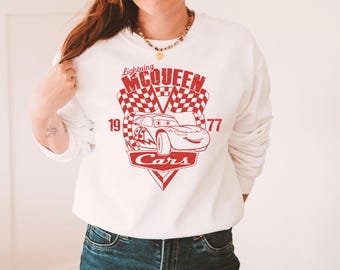 Camiseta Carros da Disney, Cropped Top, Relâmpago McQueen e Desenho do Relâmpago, Férias na Disneylândia 2025, Coleção de Filmes da Pixar, Ideia de Presente para a Família