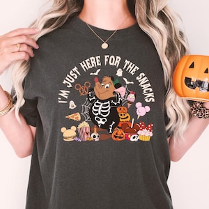 ハロウィーン「I&#39;m Just Here For Snacks」Tシャツ、クロップトップ、ディズニー ガスガス スケルトンデザイン、不気味なマウスTシャツ、ディズニーランド ハロウィーン スナック好きへのギフト