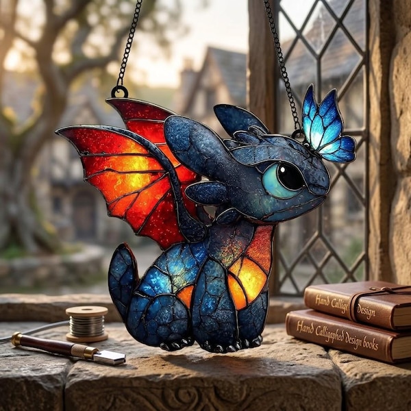 Attrape-soleil acrylique dragon fureur nocturne bébé, décoration de faux vitrail avec édenté et papillon, cadeau fantastique pour les fans de HTTYD