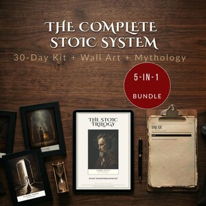 Peut inclure: Un ensemble de ressources sur la philosophie stoïcienne, comprenant une tablette avec "The Stoic Trilogy", des œuvres d'art encadrées, un presse-papiers et un buste. Le texte indique "The Complete Stoic System" et "5-IN-1 BUNDLE."