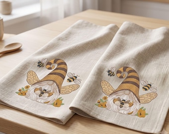 Motif de broderie machine « Gnome abeille » pour torchons, fichier à télécharger.