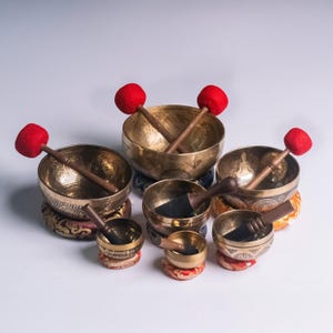 100% Authentic | Tibetan Singing Bowl | Hand Beaten from Nepal – 7 Chakra Healing Meditation Sound Bowl for Yoga & Mindfulness Gift