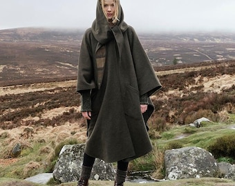 Irish Wool Walking Cape: Hourihan of Dublin, Green Plaid Lined