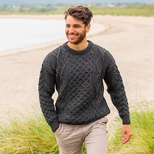 Men’s Lightweight Aran Sweater | 100% Pure New Wool Irish Knit Jumper | Charcoal Grey Pullover | Honeycomb Stitch | Unisex Fit
