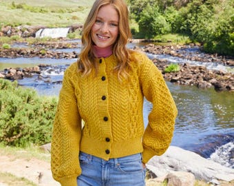Cardigã Aran curto: Lã Merino amarelo-sol, presente da Irlanda
