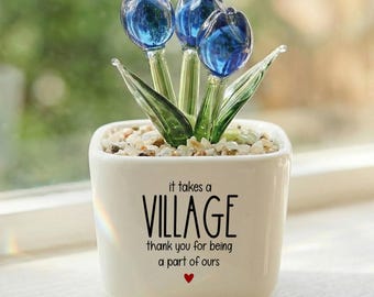 Maceta de cristal "It Takes a Village", maceta personalizada para profesores, regalo de agradecimiento, regalo de fin de curso para la clase, gracias profesor.