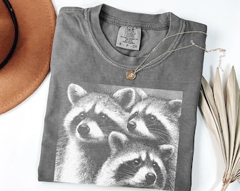 Raccoon Shirt | Vintage Aesthetic Wildlife Graphic Tee | Comfort Colors Nature Lover Gift | Cottagecore Animal Top