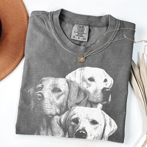 Camiseta Labrador | Camiseta Vintage com Retrato de Labrador | Presente para Pais e Mães de Labradores | Camiseta Comfort Colors com Estampa da Raça Labrador imagem 3