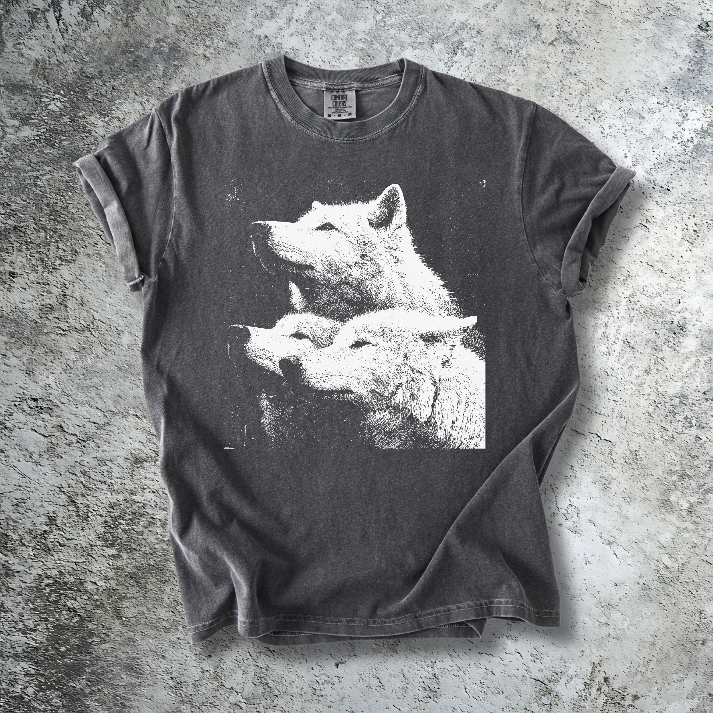 Wolf Shirt | Vintage Wildlife Wolf Pack Graphic Tee | Comfort