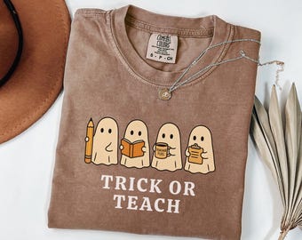 Trick or Teach-tröja | Komfortfärger Halloween-lärartröja | Söt spökgåva | Rolig läskig lärartröja