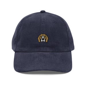 Bestickte Beagle Mütze, Vintage Cord Mütze, Geschenk für Beagle-Liebhaber, Retro Hundemütze, Nachhaltige Mütze, Für Sie & Ihn, Unisex Mütze