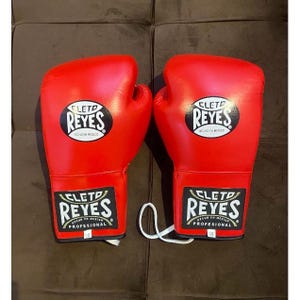Cleto Reyes Traditional Training Gloves – E400 – Unisex Adult Sparring Gloves