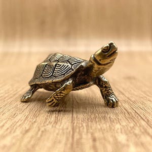 Solid Brass Turtle Figurine with Intricate Shell Pattern – Vintage-Inspired Handcrafted Miniature Symbolizing Endurance and Growth