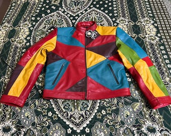 Chaqueta de motociclista de cuero con patchwork hecha a mano: abrigo retro con bloques de color de los años 90