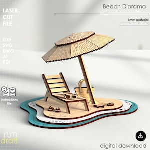 Puede incluir: Un diorama de playa de madera cortado con láser que presenta una silla de playa, una sombrilla y accesorios. La escena en miniatura incluye una silla de playa, gafas de sol, un cubo y una sombrilla. El diorama está hecho de material de 3 mm y es una descarga digital.