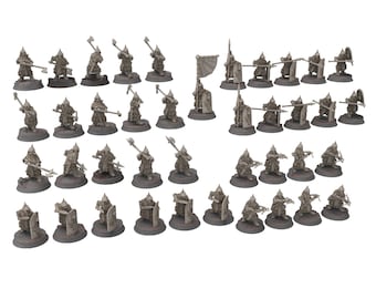 Könnte beinhalten: Ein Set mit 36 unbemalten Plastikminiaturen von Zwergen, jede mit einer Waffe und einem Schild. Die Miniaturen sind in verschiedenen Kampfstellungen positioniert.