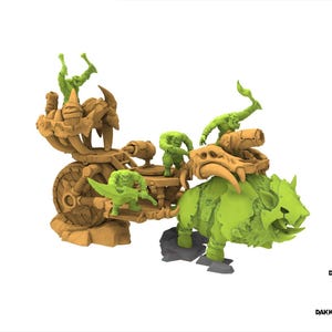 Puede incluir: Modelo detallado impreso en 3D de una criatura fantástica tirando de un carro. El carro es de color beige con una rueda grande y es tirado por una bestia verde. Varias figuras verdes están en el carro. El texto "DESIGNED BY DAKKADAKKA.STORE" es visible.
