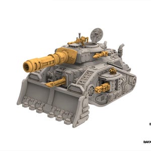 Pode incluir: Um modelo de tanque em miniatura cinzento e bege com uma grande lâmina de bulldozer frontal, uma torre principal com um canhão longo, uma metralhadora montada no topo e armamento lateral. O tanque apresenta lagartas detalhadas.