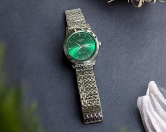 Men’s Stainless Steel  Wristband Watch with Emerald Green Dial & Day/Date Display