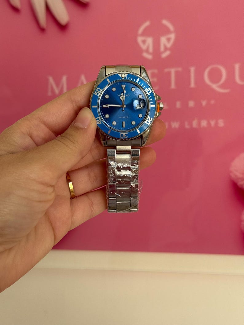 Blue Dial Mens Watch - Everyday Style - Quartz Movement image 7