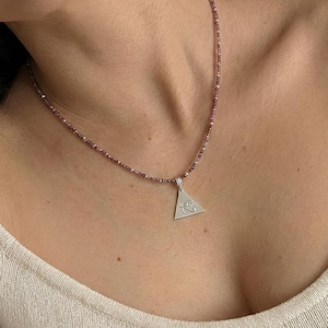 Auge des Horus Halskette, Silber Rubin Halskette, Ägyptischer Spiritueller Schutz Halskette, Selbstliebe Schmuck, Minimalistisches Geschenk für Frauen