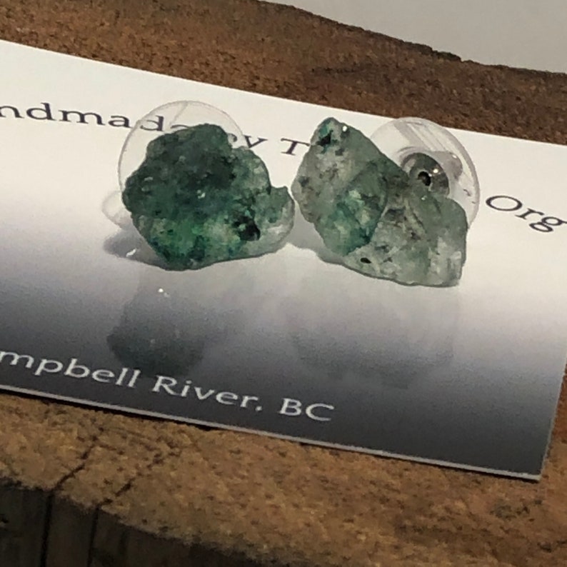 helping us understand our own needs and emotions The stone that resolve blockages /& to re-balance the Heart Chakra Emerald Stud Earrings