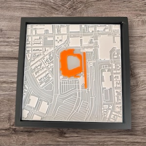 Carte du stade personnalisée imprimée en 3D – 9 x 9 pouces – Cadeau personnalisé pour fan de sport