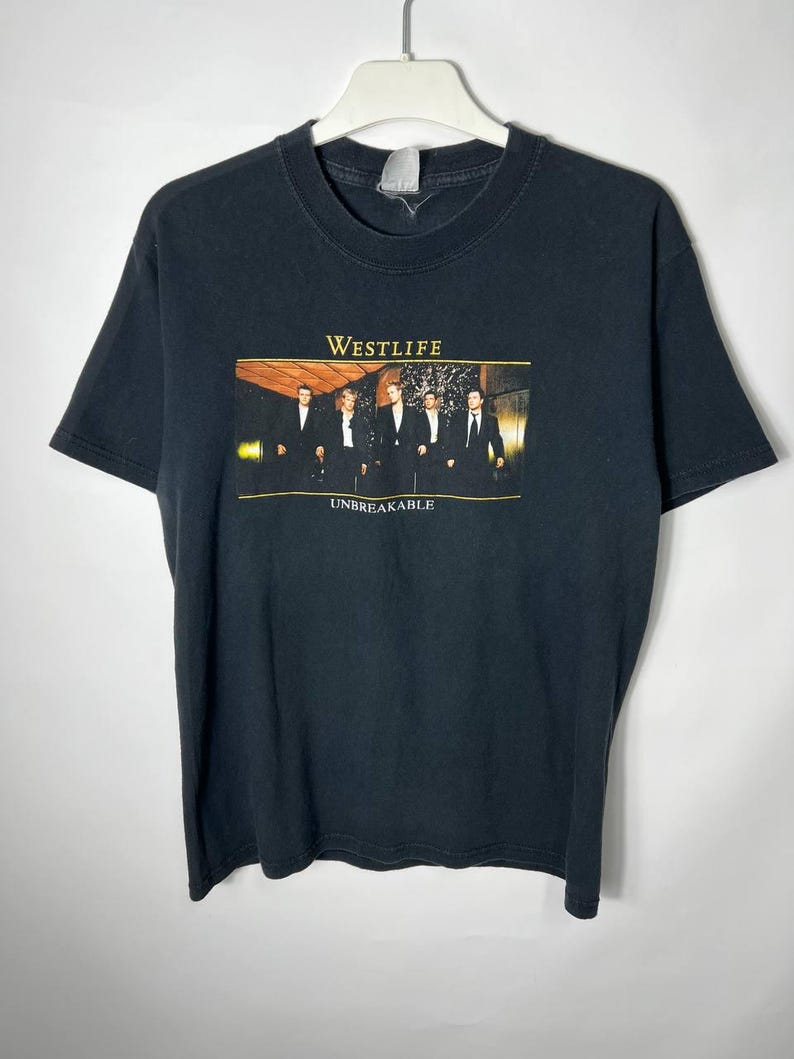 Vintage 2003 Westlife Unbreakable Tour Irish Pop T-shirt Size M image 1