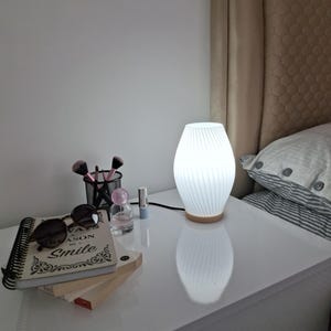LÜVA-L Table Lamp | Lampshade | Modern White Ambiance Bedside Lamp | Decorative Home & Office Lighting