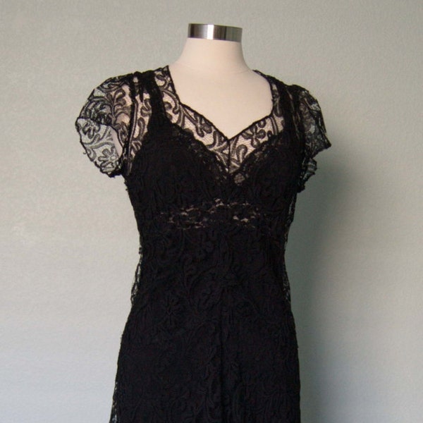 R e s e r v e d // On Layaway Extremely Pretty 1930s Hand Made Lace Gown // Large Size // Unique Lace // Medium Large