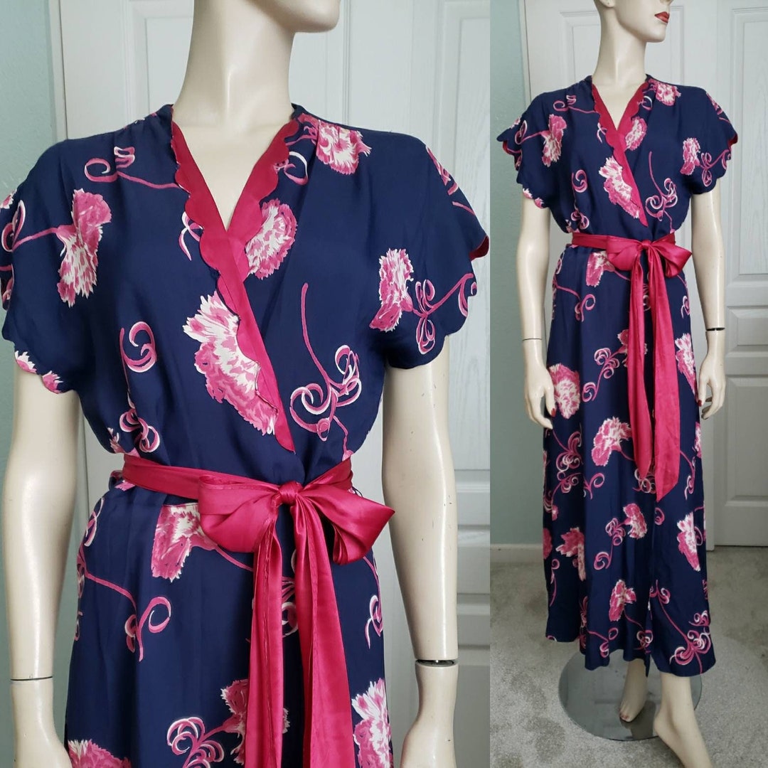 1940s Cold Rayon Dressing Gown by Mode O' Day | LARGE