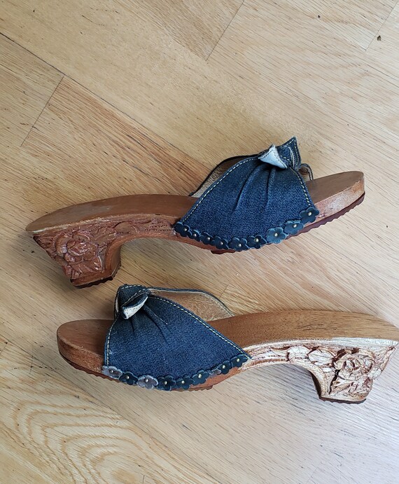 Souvenir Wood Carved 1940s Style Shoes / Vintage 4