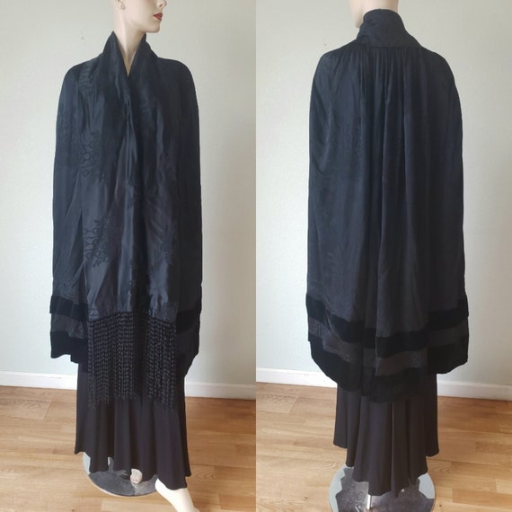 1930s Art Deco Silk Jacquard Evening Cape with Ha… - image 1