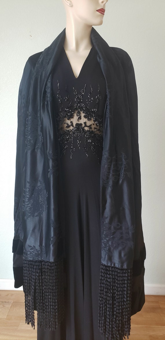 1930s Art Deco Silk Jacquard Evening Cape with Ha… - image 2